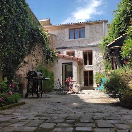 Maison De Ville Romans-sur-Isère Extérieur photo